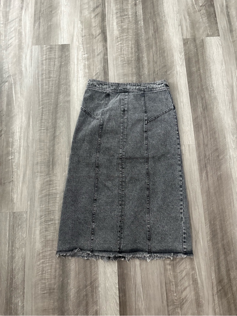 Very J Washed Gray Denim Midi Skirt with Raw Hem